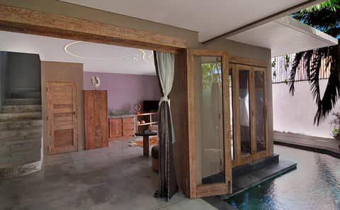 Blue Karma Dijiwa Seminyak — hotel room
