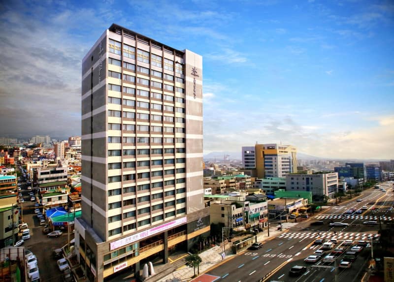 Hotel Shalom Jeju — building