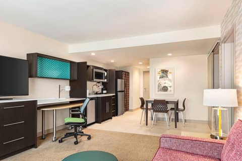 Home2 Suites By Hilton Milwaukee West — photo 5