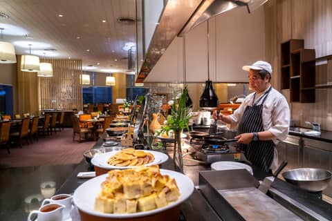 Century Park Hotel — dining