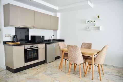 Family Aparthotel — kitchen