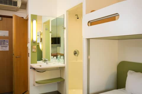 ibis budget Glasgow — photo 4