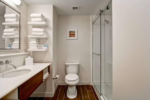 Hampton Inn & Suites Detroit/Troy — photo 2