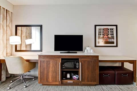 Hampton Inn & Suites Detroit/Troy — photo 4