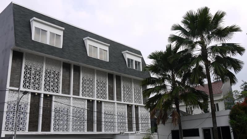 Mk House Scbd — building
