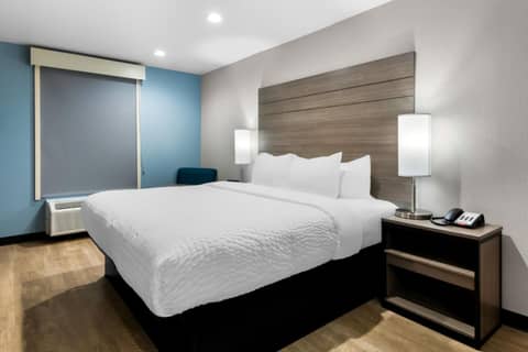 Clarion Pointe Fort Worth East - Arlington — photo 4
