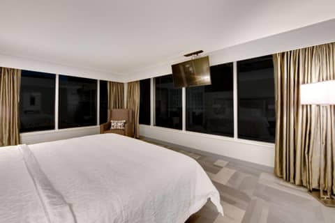 Hampton Inn & Suites Fort Worth Downtown — photo 2