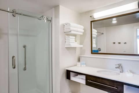 Hampton Inn & Suites Fort Worth Downtown — photo 7