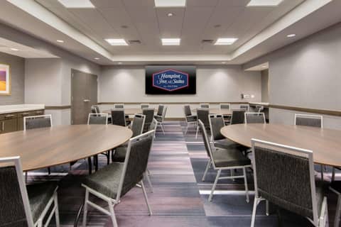 Hampton Inn & Suites Fort Worth Downtown — photo 8