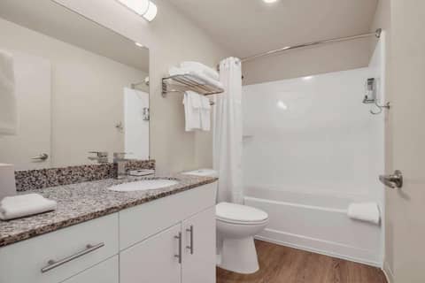 WaterWalk Extended Stay by Wyndham Charlotte - Arrowood — photo 6