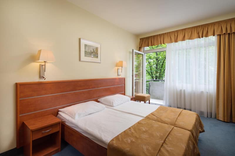 Benczur Hotel — photo 1