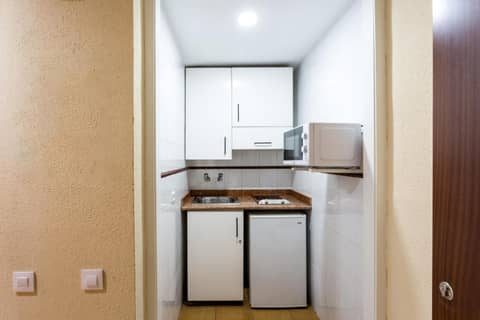 Apartamentos Resitur — kitchen