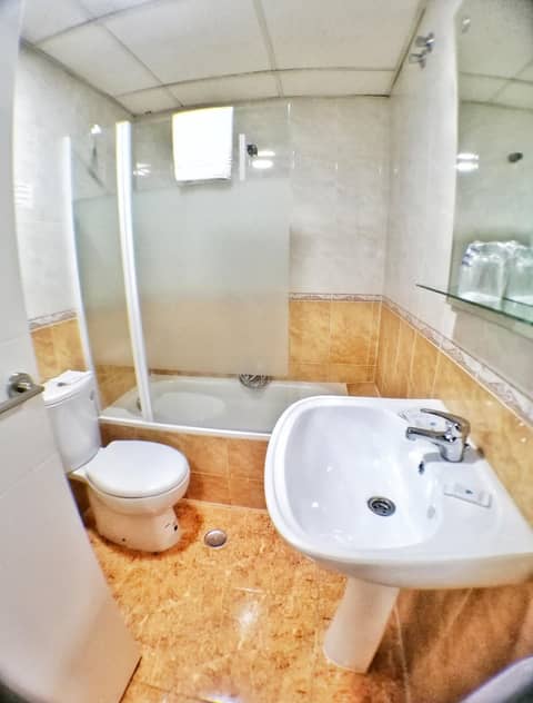 Apartamentos Resitur — bathroom