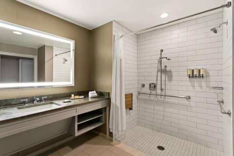 The Royal Sonesta Harbor Court Baltimore — photo 4