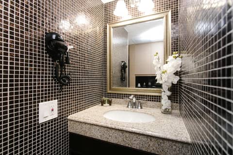 Ocean Beach Club — bathroom
