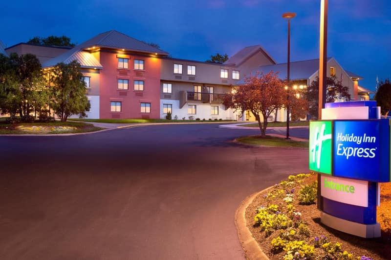 Holiday Inn Express Nashville Airport by IHG — building