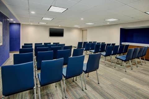 Holiday Inn Express Nashville Airport by IHG — photo 9