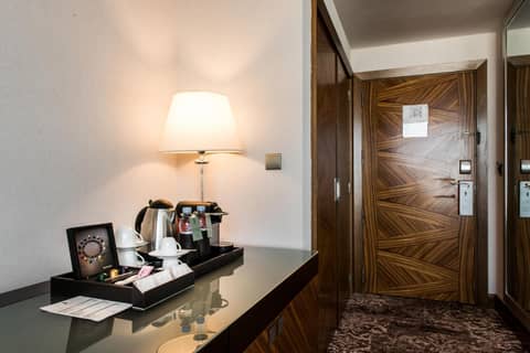 Kenzi Tower Hotel — hotel room