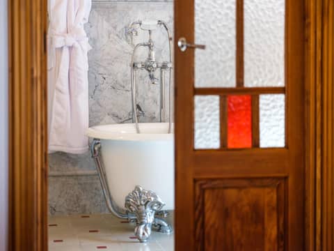 Hotel Gloria de Sant Jaume — bathroom