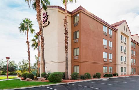 Red Roof Inn PLUS + Phoenix West — photo 2