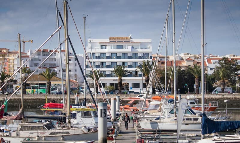 Hotel Marina Rio — building