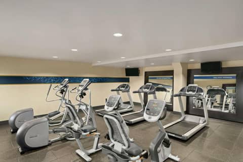 Hampton Inn Portland Airport — photo 3