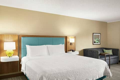 Hampton Inn Portland Airport — photo 9