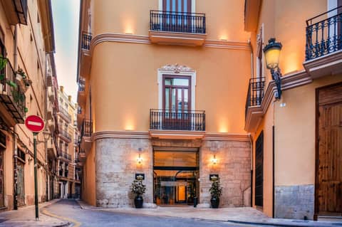 The Valentia Corretgería — building