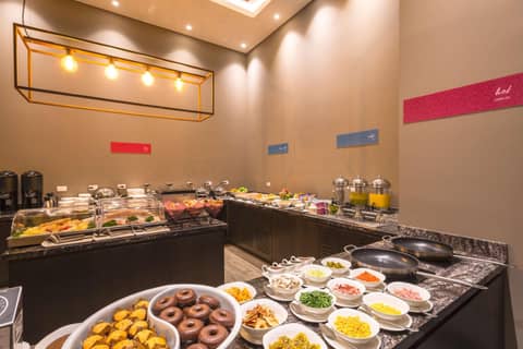 Hilton Garden Inn Bogota Airport — dining