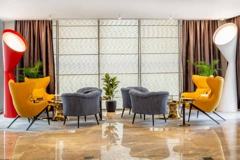 Mercure Hotel Apartments Dubai Barsha Heights — hotel reception