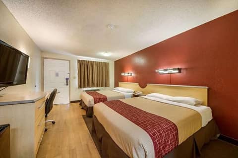 Travelodge by Wyndham San Antonio Lackland AFB North — photo 2