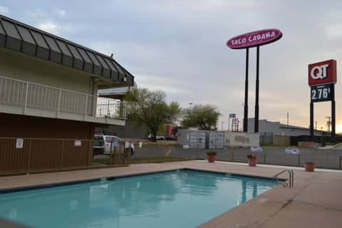 Travelodge by Wyndham San Antonio Lackland AFB North — photo 3