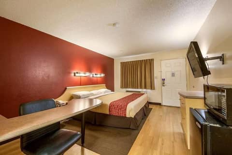 Travelodge by Wyndham San Antonio Lackland AFB North — photo 5