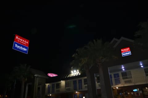 Travelodge by Wyndham San Antonio Lackland AFB North — photo 8