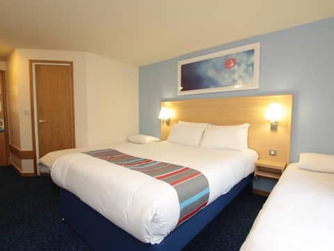 Travelodge Manchester Ancoats Hotel — photo 6
