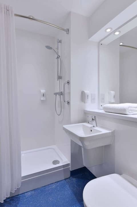 Travelodge Manchester Ancoats Hotel — photo 7
