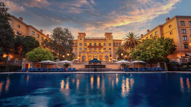 Palazzo Hotel — building