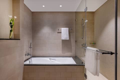 Grand Millennium Al Wahda Hotel and Executive Apartments Abu Dhabi — photo 5