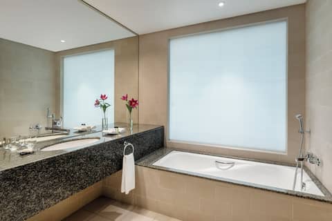Grand Millennium Al Wahda Hotel and Executive Apartments Abu Dhabi — photo 6