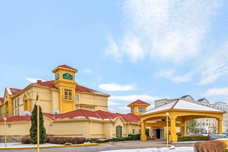 La Quinta by Wyndham Salt Lake City Airport — building