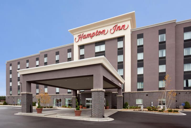 Hampton Inn Minneapolis Bloomington West — building