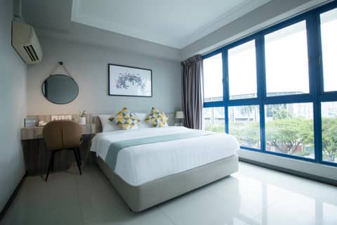 Harbour Ville Hotel — hotel room