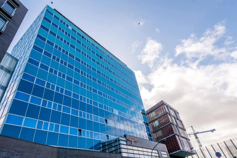 XO Hotels Blue Tower — building