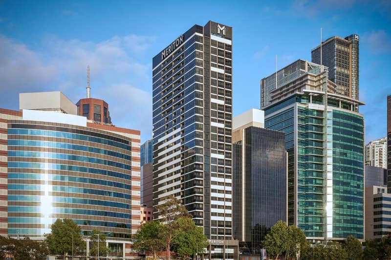Meriton Suites North Sydney — building
