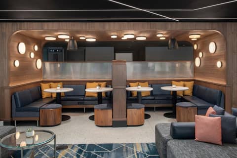 Courtyard by Marriott Washington, DC Dupont Circle — photo 6