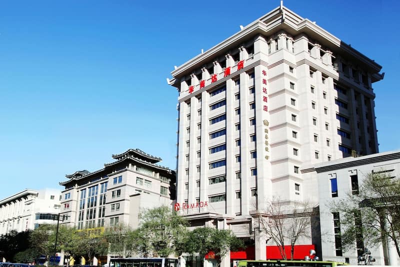 Ramada by Wyndham Xian Bell Tower — building
