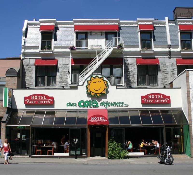 Parc Suites Hotel — building