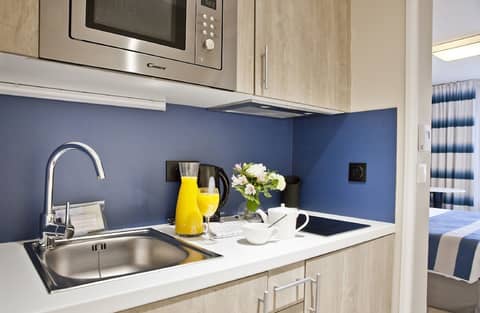 Residhome Marseille — kitchen