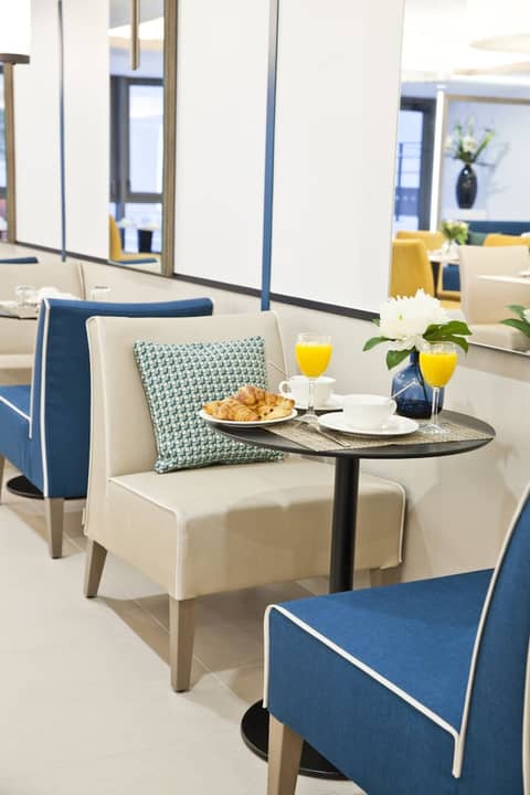 Residhome Marseille — dining