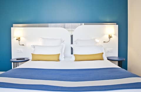 Residhome Marseille — hotel room